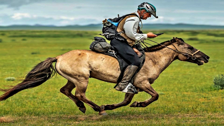 Ambitious 70-Year-Old Rider Hopes To Win The Worldâ€™s Longest Horse Race